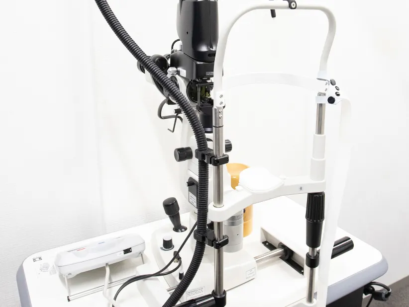 レーザーを照射する